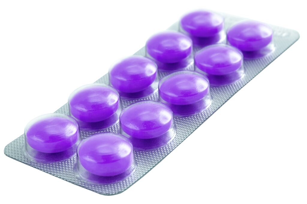 医療脱毛に抗生剤の内服は必要なのか？