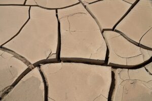 医療脱毛施術後に乾燥性皮膚炎になる原因と対策は？