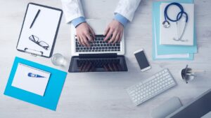 医療脱毛で毛穴の黒ずみは本当に消える？