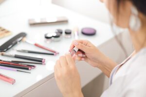 脱毛後に肌荒れが起きた時の化粧水はなぜしみるのか？